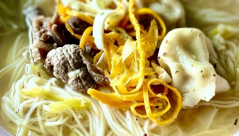 mandu guk korean dumpling soup featured